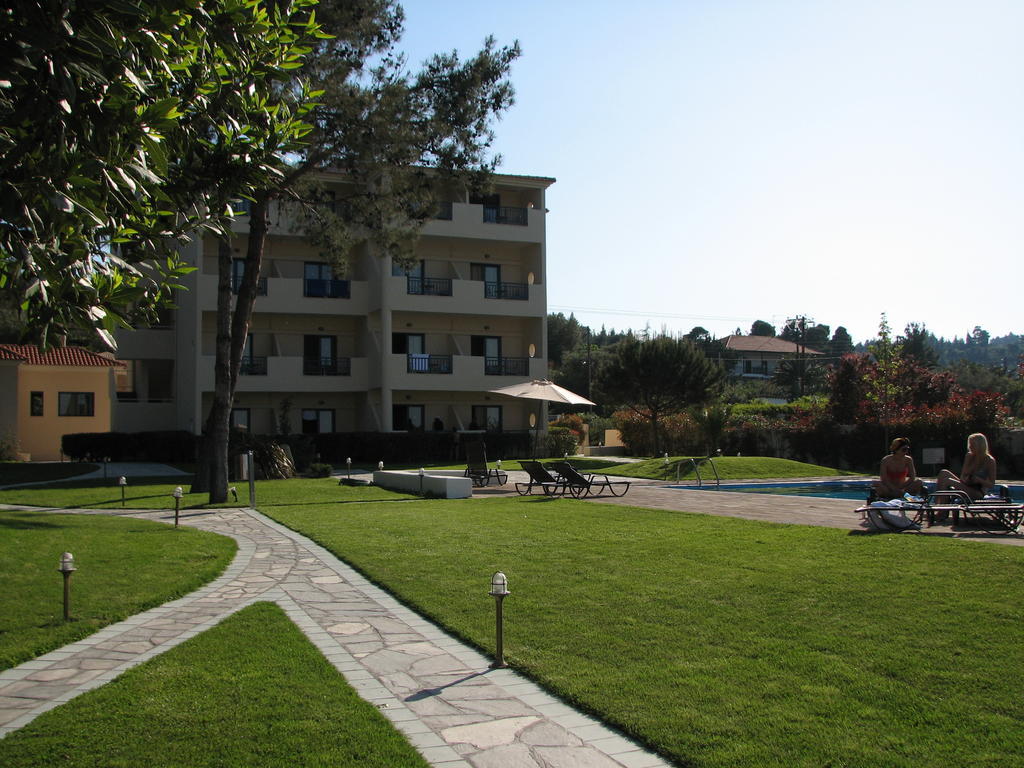 קריופיגי Hotel Azur מראה חיצוני תמונה