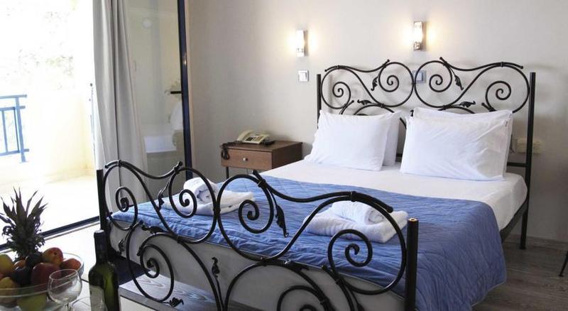 קריופיגי Hotel Azur מראה חיצוני תמונה