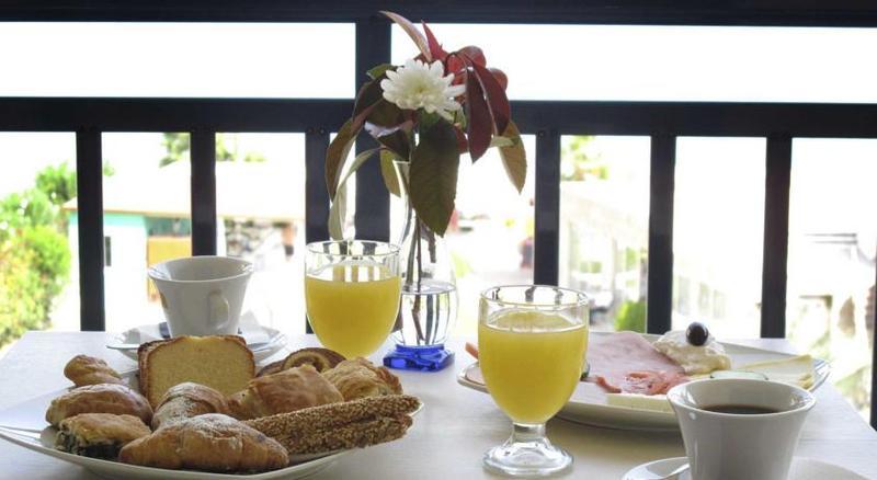 קריופיגי Hotel Azur מראה חיצוני תמונה