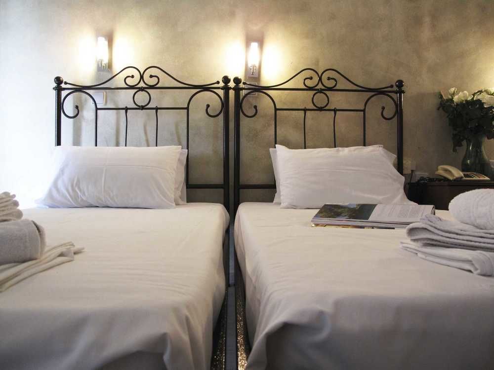 קריופיגי Hotel Azur מראה חיצוני תמונה