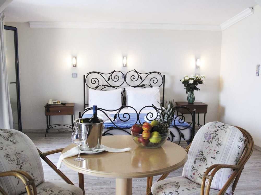 קריופיגי Hotel Azur מראה חיצוני תמונה